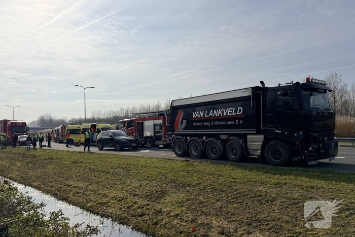 Ernstige aanrijding met meerdere gewonden