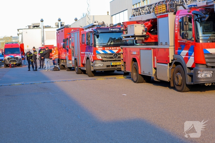 Voertuigbrand leidt tot grote inzet van hulpdiensten