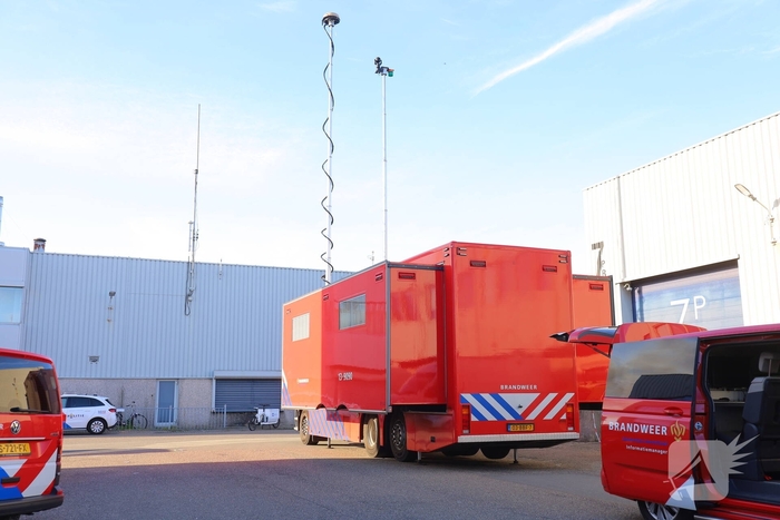 Voertuigbrand leidt tot grote inzet van hulpdiensten