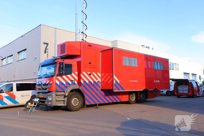 Voertuigbrand leidt tot grote inzet van hulpdiensten