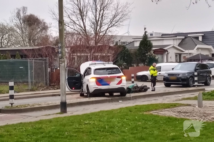 Scooterrijder onderuit tijdens achtervolging