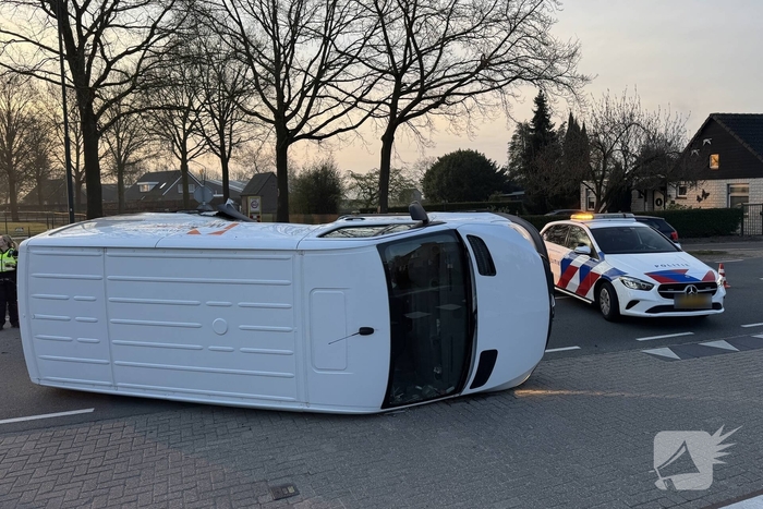 Bestuurder onder invloed betrokken bij aanrijding