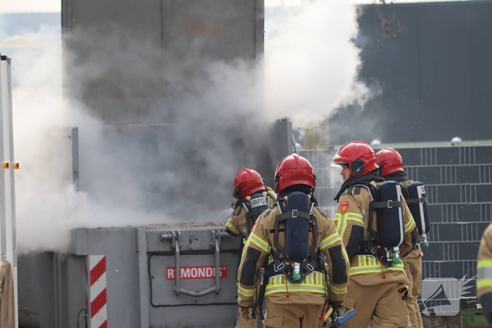 Containerbrand vraagt om ingrijpen brandweer