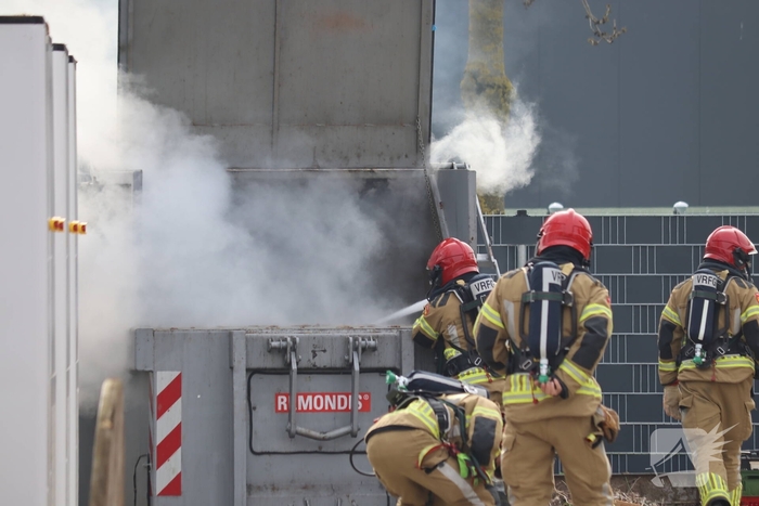 Containerbrand vraagt om ingrijpen brandweer