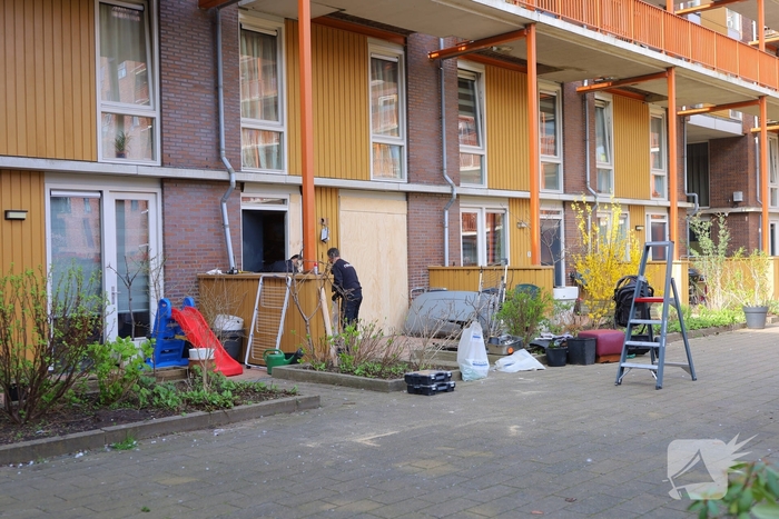 Explosie veroorzaakt schade aan woning