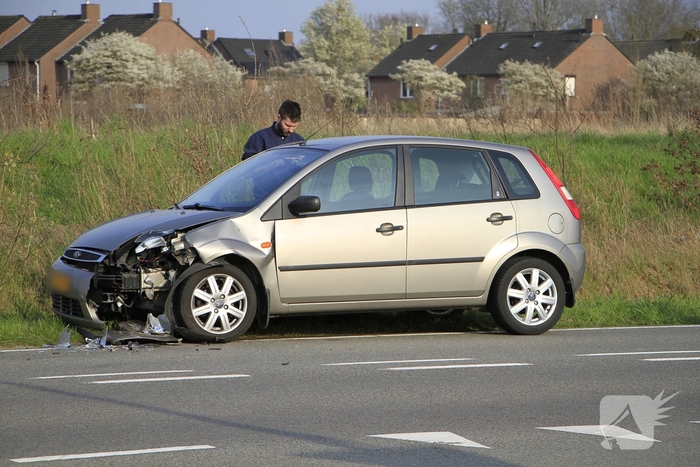 Voertuigen beschadigd bij ongeluk