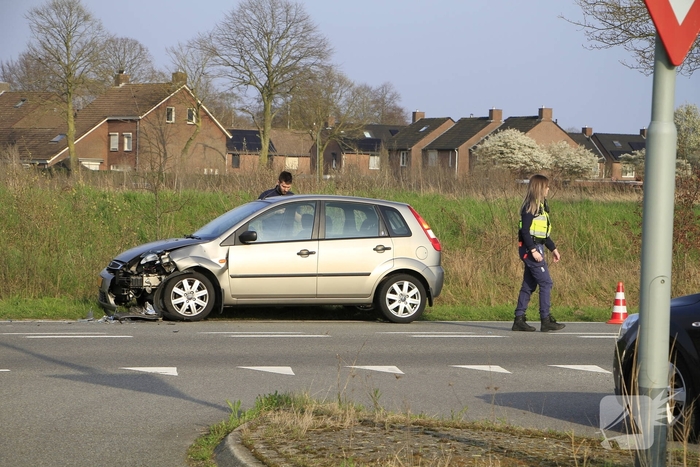 Voertuigen beschadigd bij ongeluk