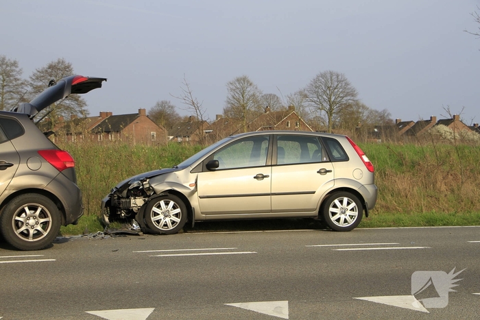 Voertuigen beschadigd bij ongeluk