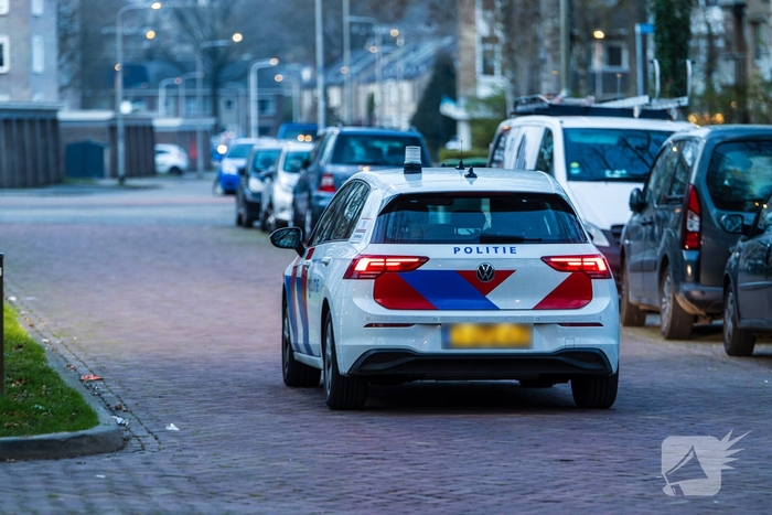 Meerdere politie eenheden aanwezig bij conflict