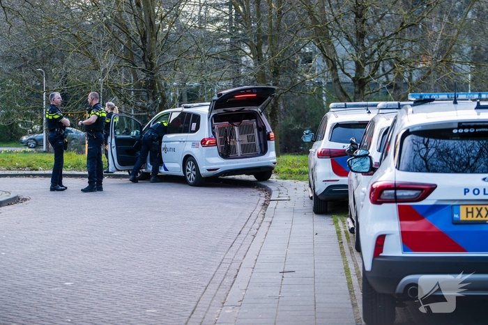 Meerdere politie eenheden aanwezig bij conflict
