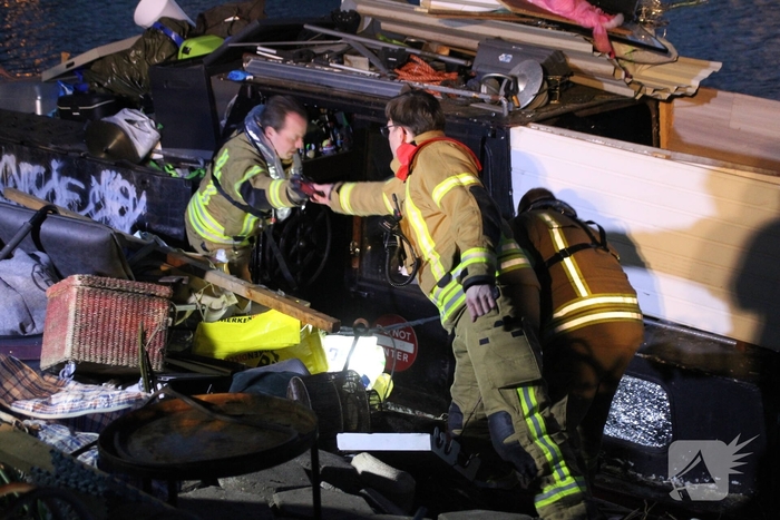 Jacht in problemen met water en illegale krakers