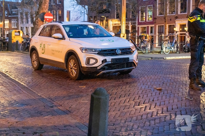 Auto botst op scooter