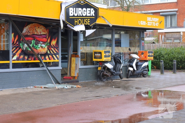 Explosie veroorzaakt schade aan restaurant