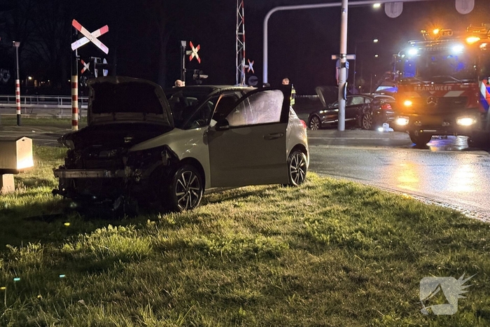 Ongeval met twee auto's leidt tot schade