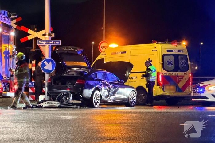 Ongeval met twee auto's leidt tot schade