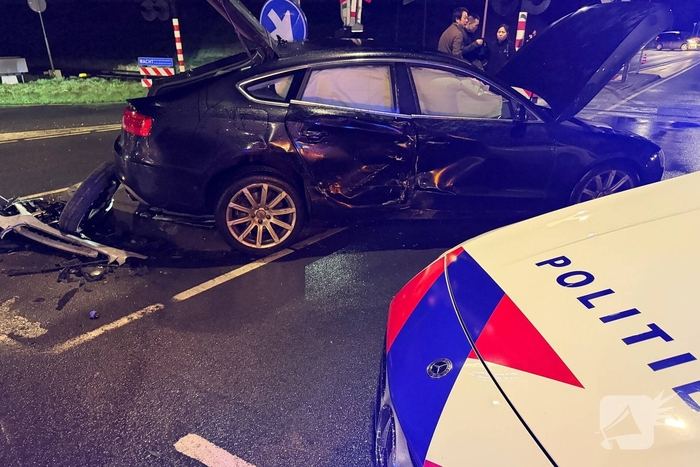 Ongeval met twee auto's leidt tot schade