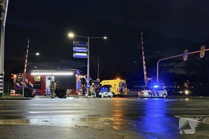 Ongeval met twee auto's leidt tot schade