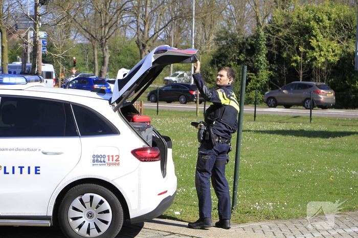 Botsing tussen twee voertuigen leidt tot controle