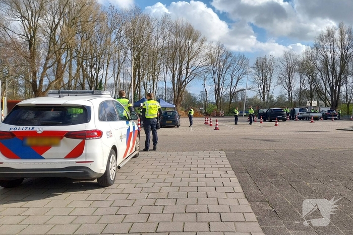 Politie houdt grote verkeerscontrole