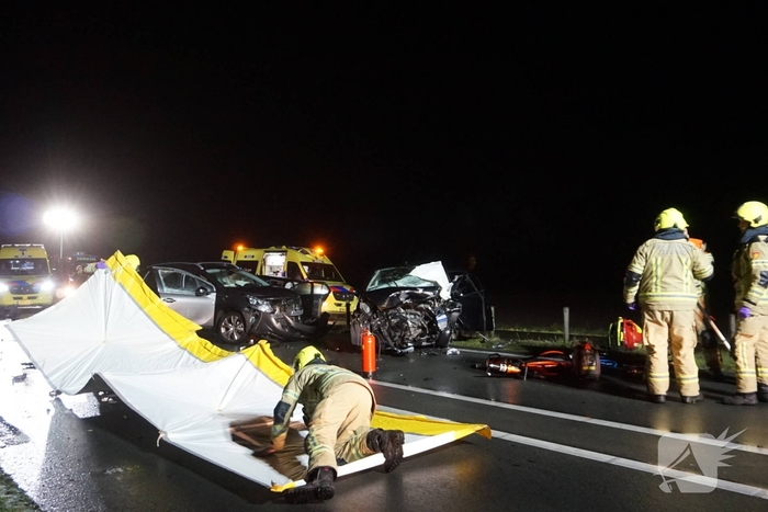 Ernstig ongeval met drie voertuigen