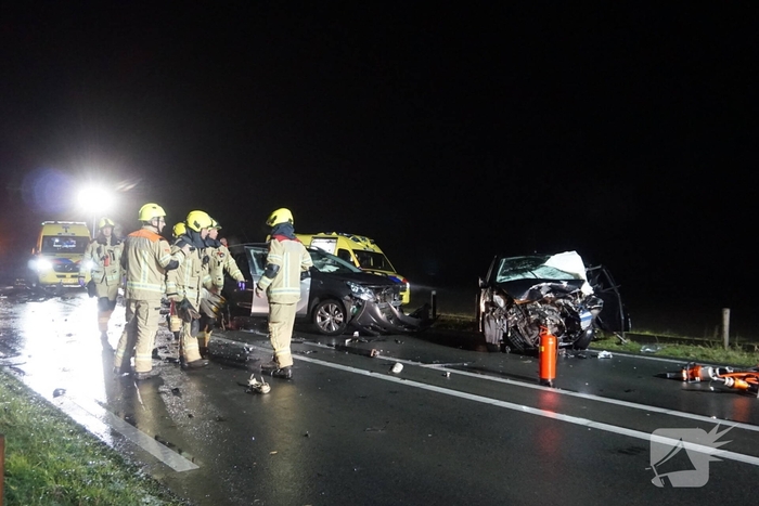 Ernstig ongeval met drie voertuigen