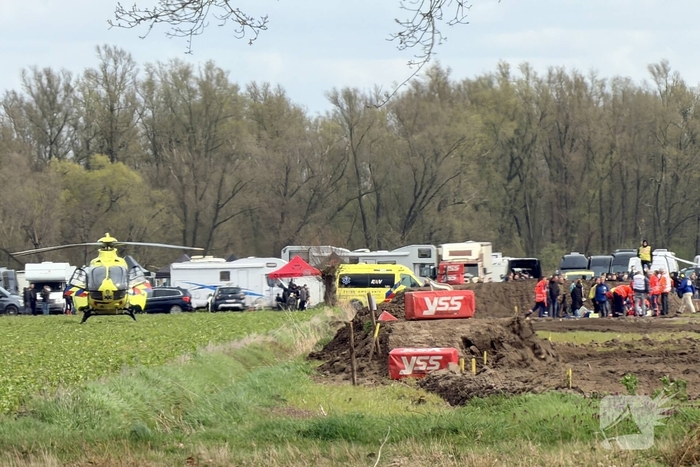 Motorcrosser zwaargewond na val
