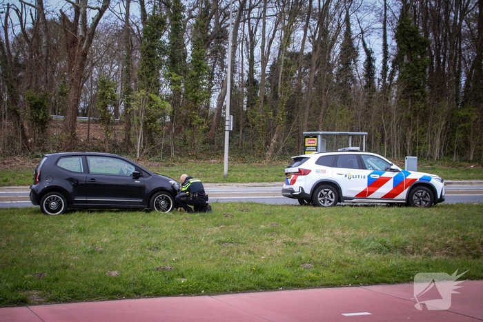 Botsing tussen auto en fietster leidt tot verwondingen
