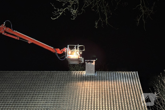 Schoorsteenbrand snel onder controle