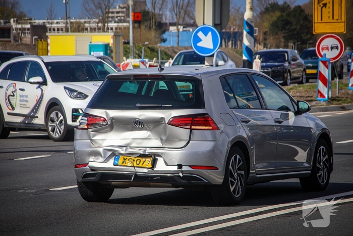 Flinke botsing op drukke weg veroorzaakt extra verkeersdrukte