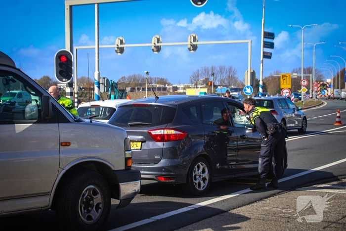 Flinke botsing op drukke weg veroorzaakt extra verkeersdrukte