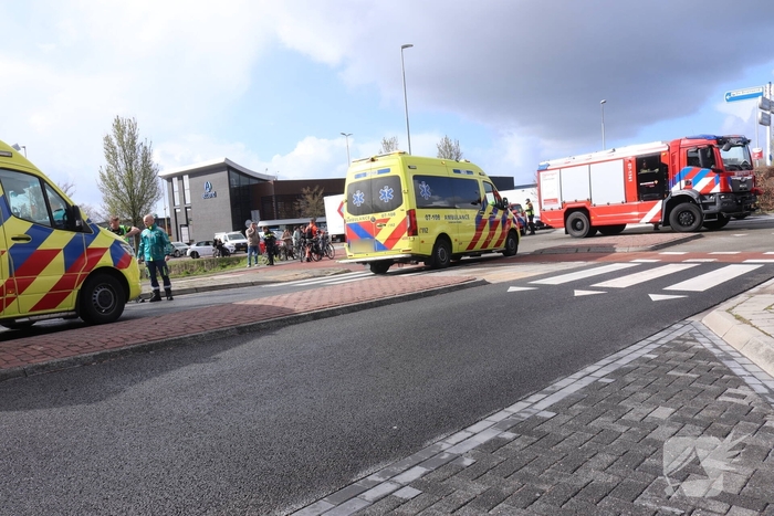 Fietser gewond bij aanrijding met vrachtwagen