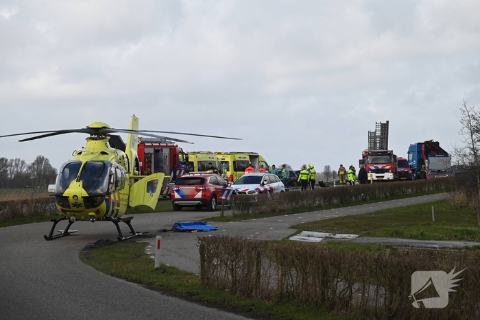 Zwaargewonde na ernstige aanrijding