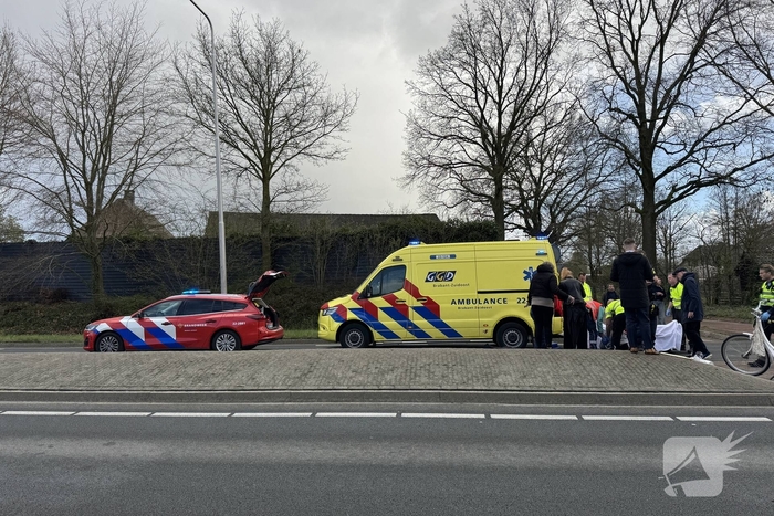 Fietser ernstig gewond bij aanrijding met vrachtwagen
