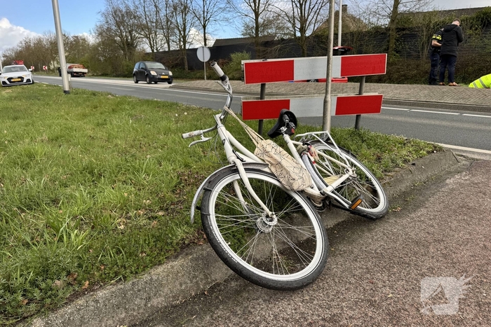 Fietser ernstig gewond bij aanrijding met vrachtwagen