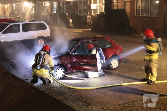 Auto in brand op Westkade