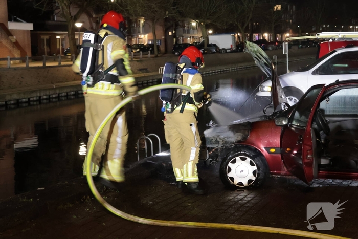 Auto in brand op Westkade