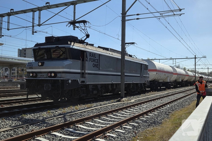 Lekkende ketelwagen zorgt voor grote brandweer inzet