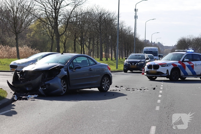 Aanrijding zorgt voor total loss voertuigen