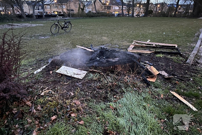 Politie zoekt dader na buitenbrand