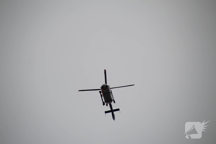 Fatbiker negeert stopbord en botst met auto