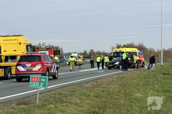 Botsing op snelweg leidt tot gewonde