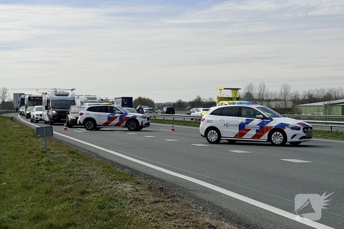 Botsing op snelweg leidt tot gewonde