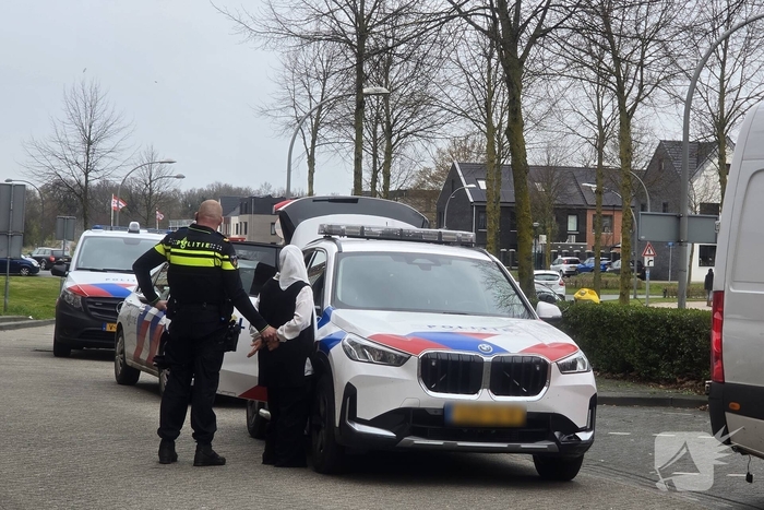 Onderzoek in woning na twee aanhoudingen
