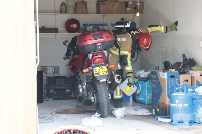 Brandweer schakelt in bij lekkage benzine