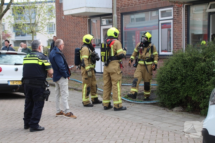 Woningbrand in keuken leidt tot rookontwikkeling