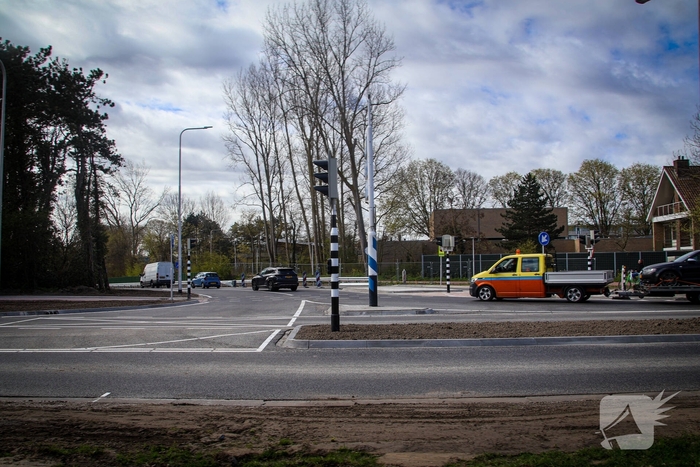 Nieuwe verkeerslichten geïnstalleerd op kruising
