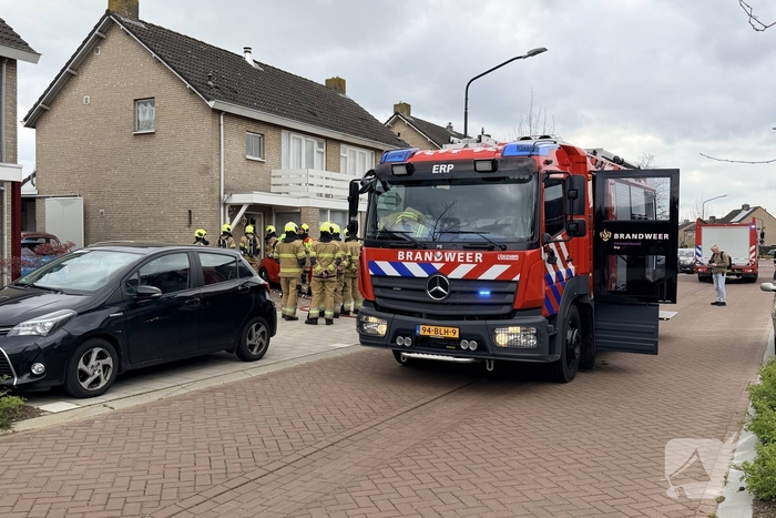 Explosie in garage leidt tot brand en gewonde