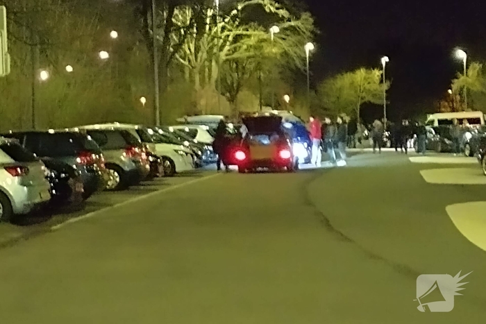 Politie grijpt in bij carmeet op parkeerplaats