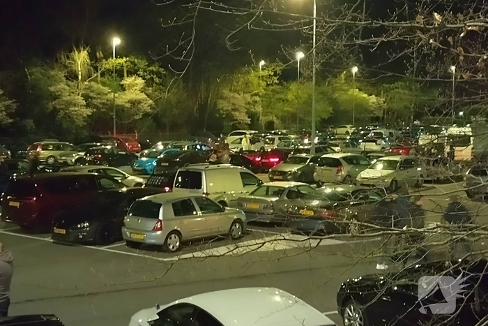 Politie grijpt in bij carmeet op parkeerplaats