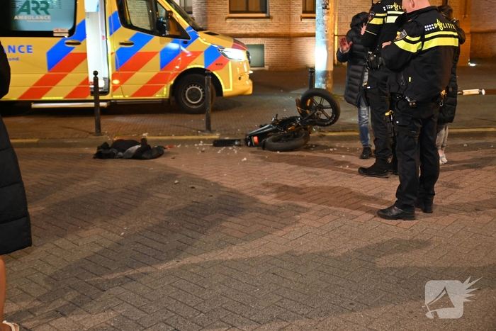 Aanrijding met fatbike en auto; bestuurder slaat op de vlucht